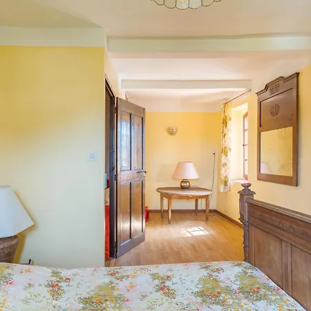 Conciergerie Chateau D'allemagne 펜션